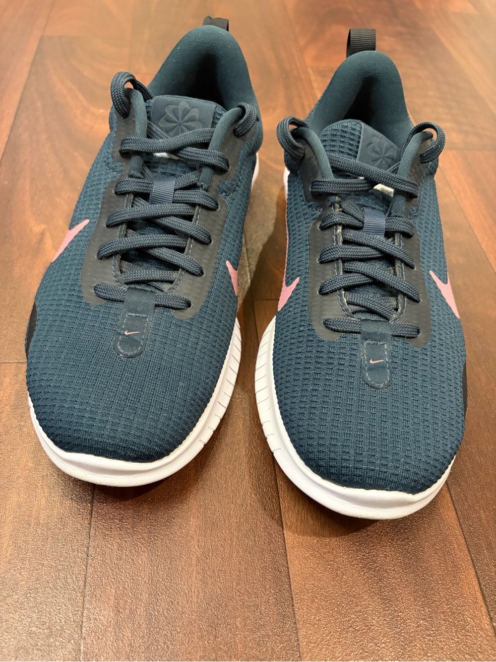 Nike Flex Experience Run 12 Sneakers Women’s Size 8
